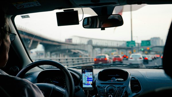 How to Use Your Smartphone for Real-Time Traffic Management in Urban Areas?